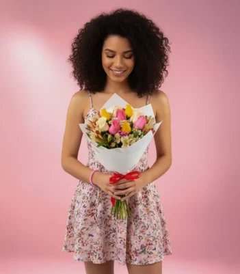 bouquet-de-flores-variadas-con-modelo